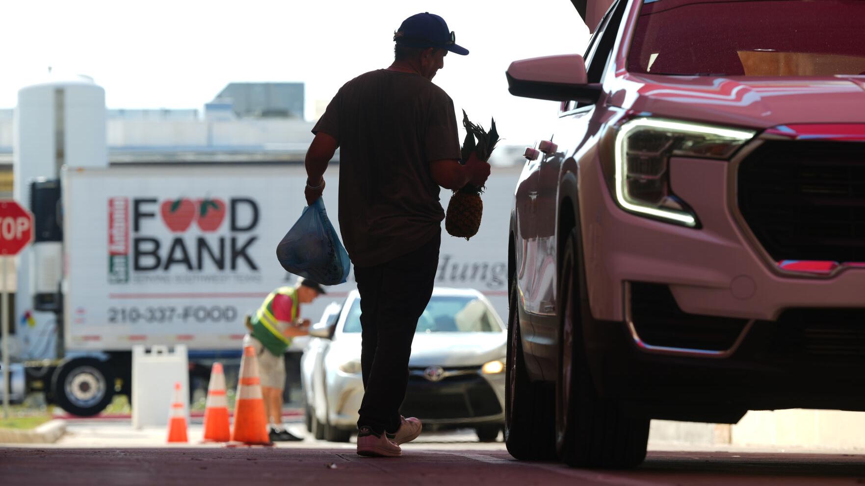 Arizona AG files lawsuit to keep food stamps flowing